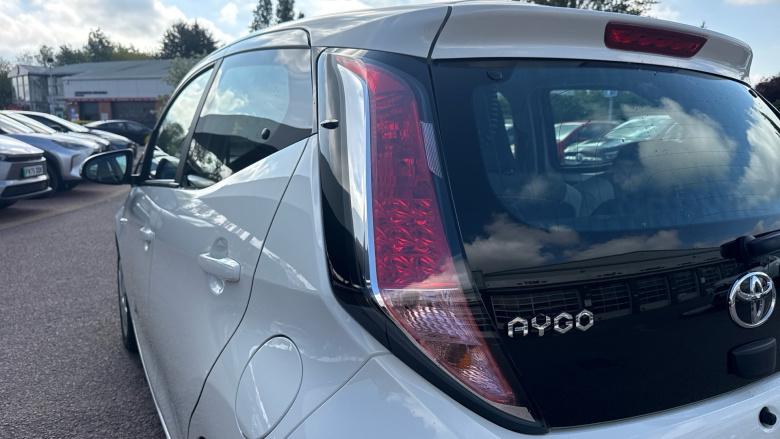 Toyota Aygo 1.0 VVT-i X-Play 5dr Petrol Hatchback